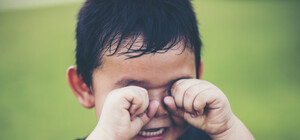 Терпимее будь: из аптеки выгнали женщину, которая заступилась за маму ребенка с аутизмом