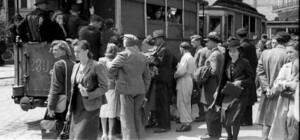 Весна-літо 1929: опубліковані фото трендових речей, за якими полювали наші бабусі 