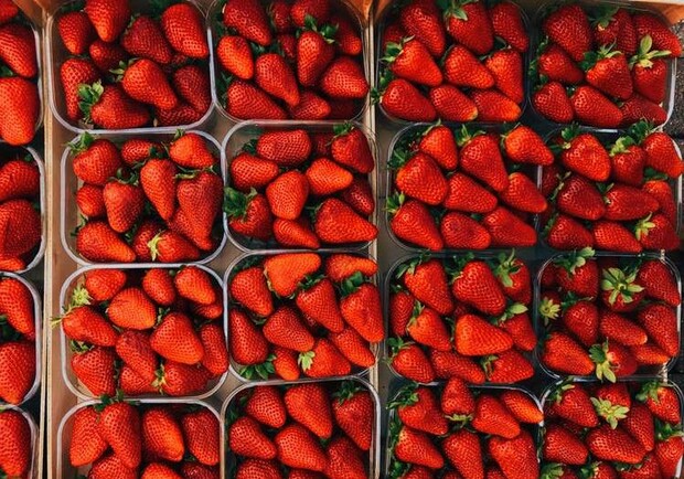 В Харькове подорожали сезонные фрукты и ягоды. Фото: pexels.com
