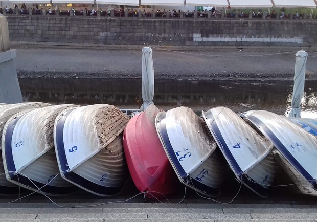 В Харькове из-за пересыхания Лопани не работают лодочные станции. Фото: МГ "Объектив"