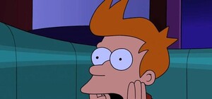 Пугал людей: полуголый мужчина бегал с ножом по проспекту (видео)