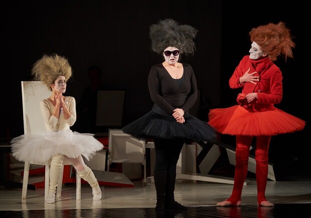 Афиша - Театры - Спектакль «Хаос. Женщины на грани нервного срыва»