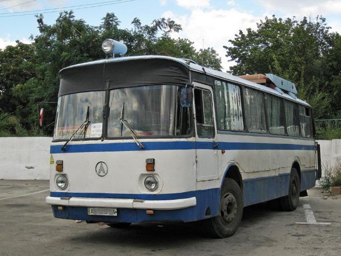 Автобусный рейс Изюм-Рубцы закрыли из-за плохой дороги. Фото: city-izyum.pp.ua