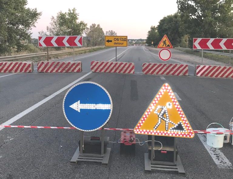 Сегодня в Харькове начнут первоочередные работы на рухнувшем мосту. Фото: САД
