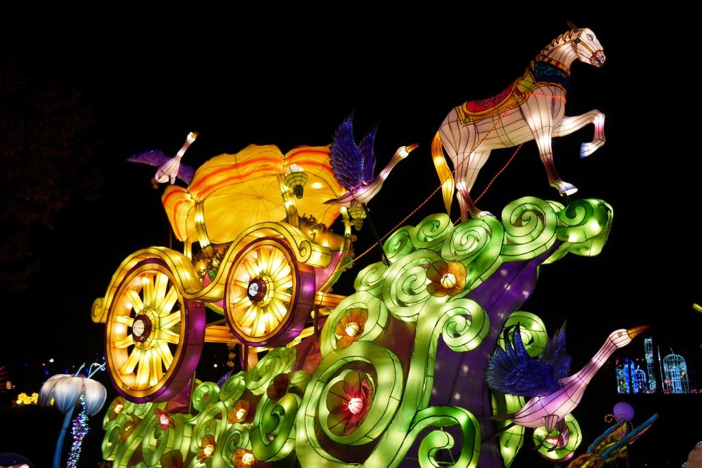 Как проходит Фестиваль гигантских китайских фонарей в Харькове. Фото: Vgorode