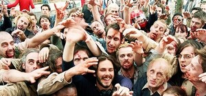 Ажиотаж, давка и крики: запорожцы штурмуют секонд-хенд (видео)