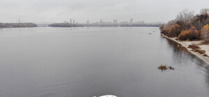 Таинственная яхта: спасатели нашли полузатонувший катер без людей