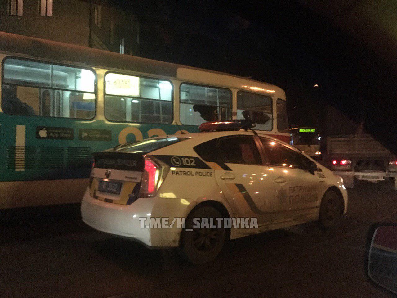 В центре Харькова машина врезалась в трамвай. Фото: ХС Харьков