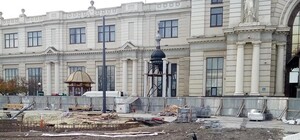 Замість пальми Мерцалова: на львівському вокзалі встановили капличку