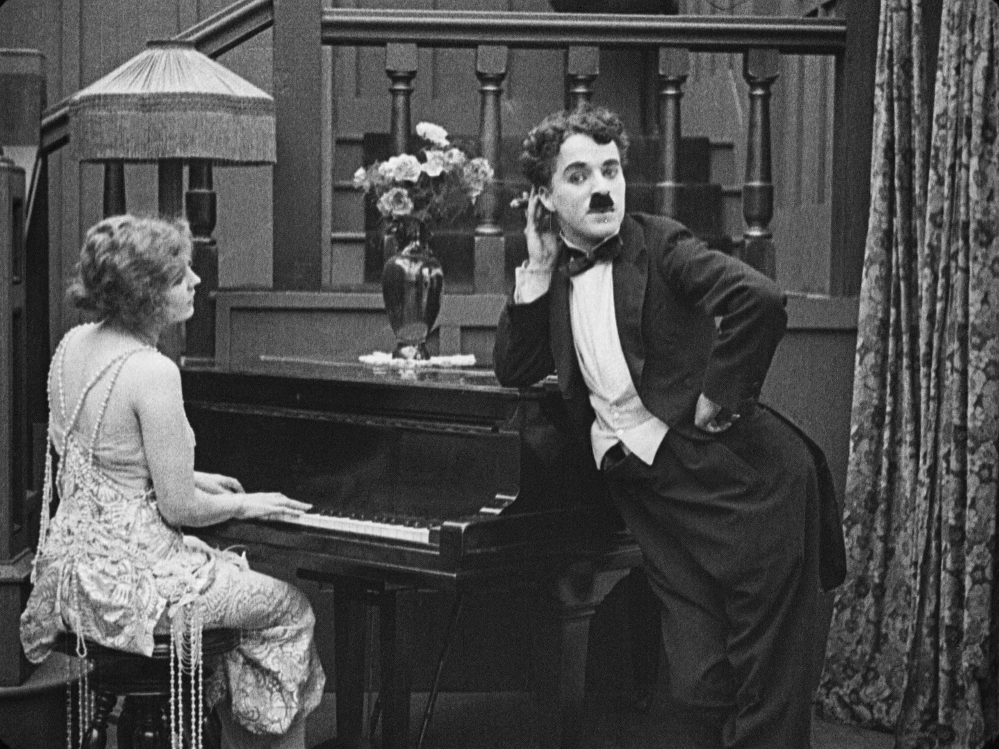 Афиша - Клубное кино - Немое кино с Чарли Чаплином в сопровождении тапера