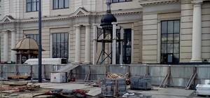 Через критику в соцмережах: на львівському вокзалі демонтували капличку