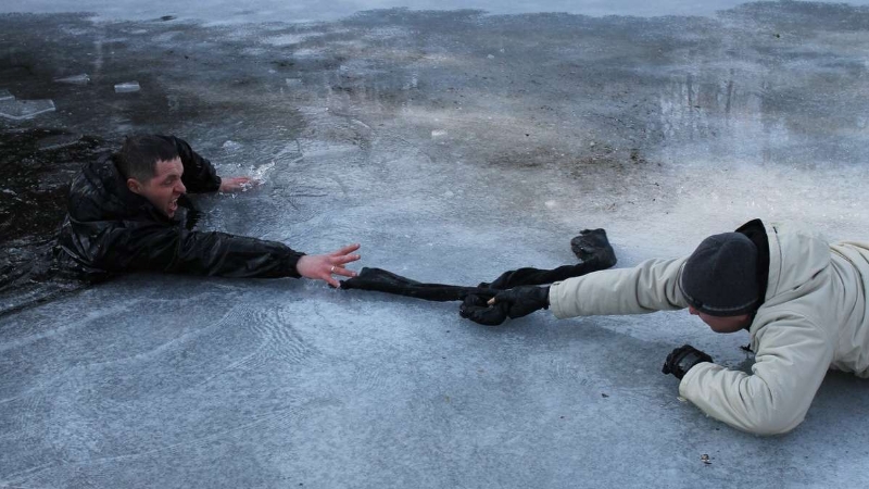 Под Харьковом рыбак провалился под лед и погиб. Фото: mgorod.kz