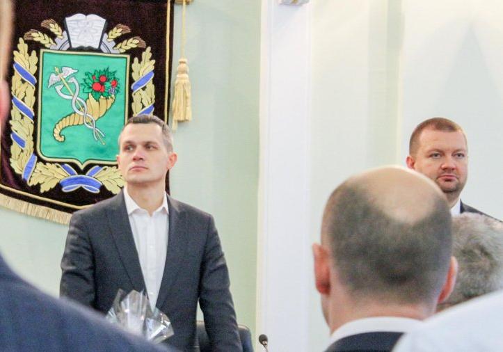 Замдиректора департамента ХОГА написал заявление на Кучера и Фильчакова. Фото: kharkivoda.gov.ua
