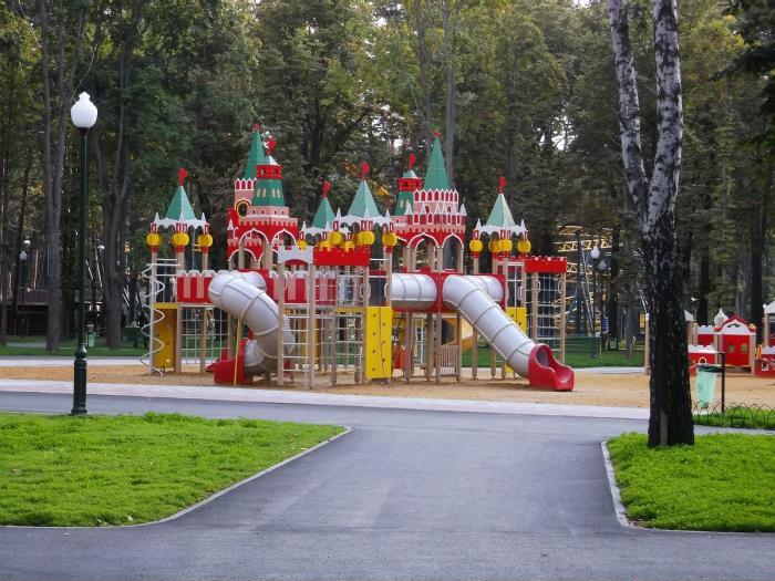 В Харькове потратят 15 миллионов на ремонт детской "Кремлевской стены". Фото: atn.ua