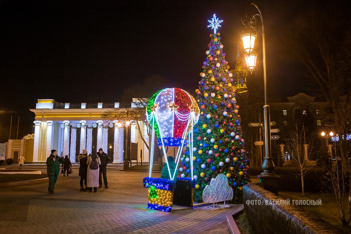 Парк Горького в Харькове украсили к Новому году. Фото: Facebook Василий Голосный
