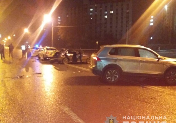 Новость - События - Пострадали полицейские и подросток: на Клочковской произошло ДТП с четырьмя машинами