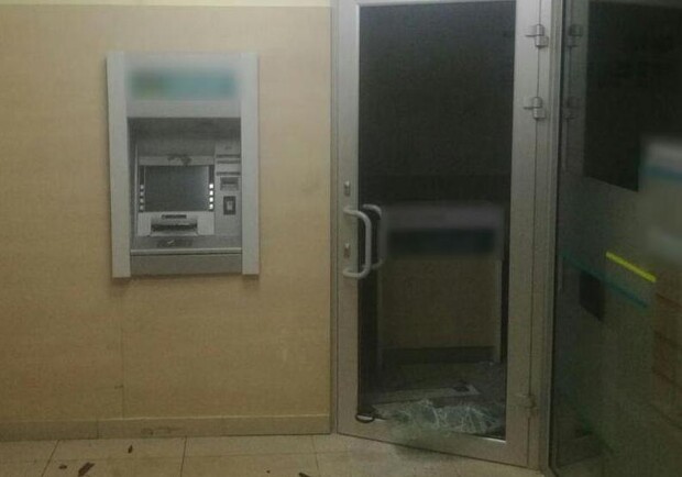 Новость - События - Похитили деньги: в Пятихатках банкомат взорвали с помощью самодельного устройства