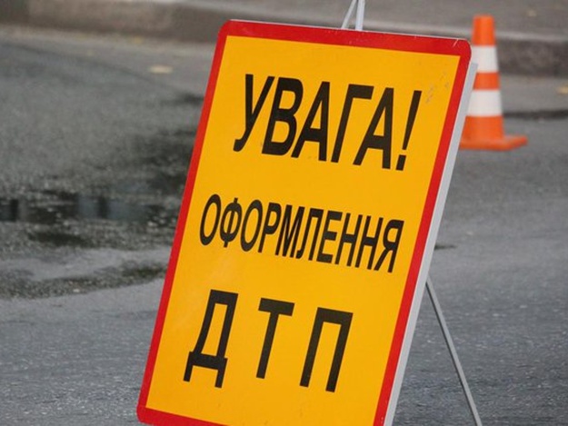 Под Харьковом перевернулся микроавтобус. Фото иллюстративное:  dtp.kiev.ua