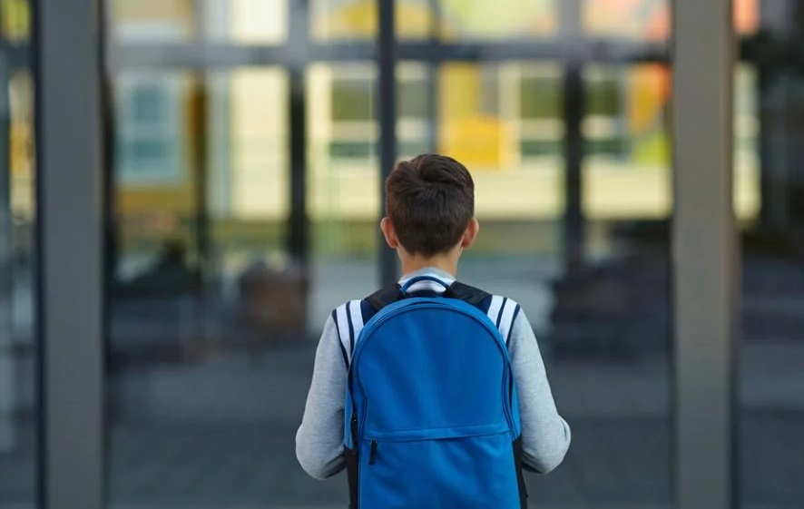 Под Харьковом мать школьника оштрафовали за прогулы. Фото: 24tv.ua