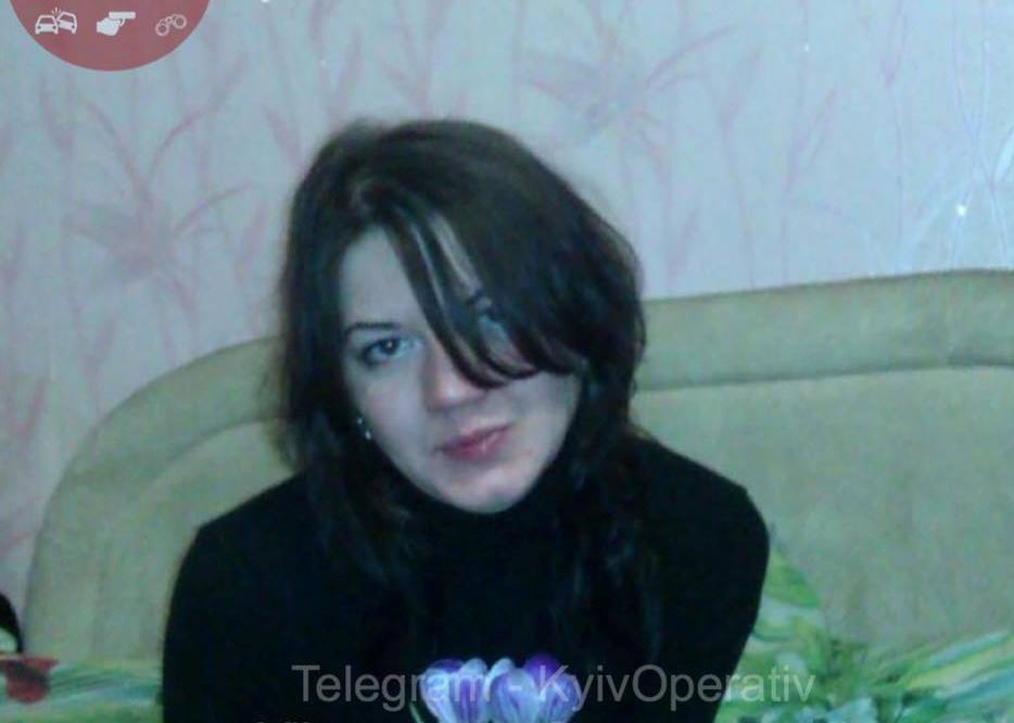 Помогите найти: в Киеве пропала женщина в красной куртке