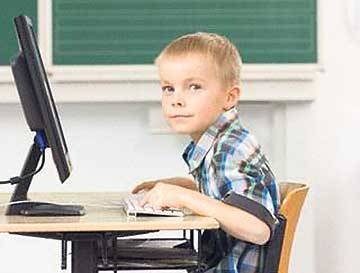 Фото newspaper.moe-online.ru. Но пока не все дети имеют доступ к интернету, внедрить широко такую программу не получится. 