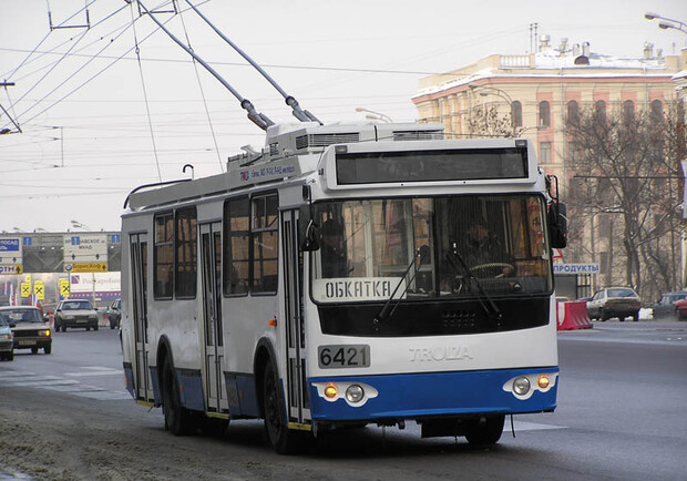 Городские власти, наконец, решили заплатить за львовские троллейбусы и трамваи. Фото static.24.ua.