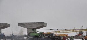 Запорожцы будут ездить по новым мостам уже в июне 2012 года