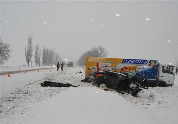 Фото пресс-службы областного ГАИ. В страшной аварии погибло три человека. 