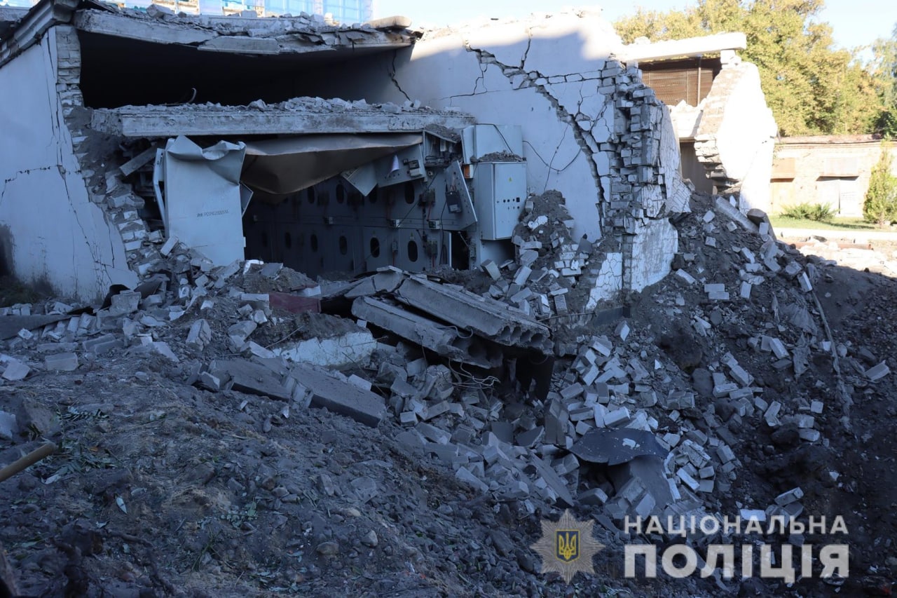 Полиция показала последствия артобстрела Холодногорского района Харькова
