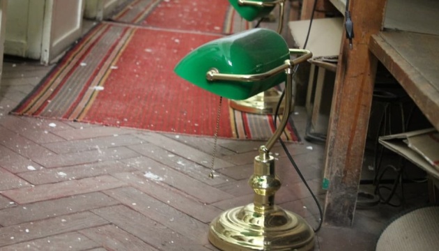 Харківська державна наукова бібліотека ім. Володимира Короленка зазнала суттєвих ушкоджень під час обстрілу російськими військами.