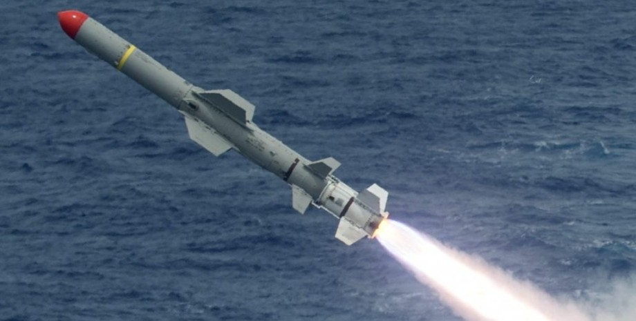 Противокорабельная ракета "Гарпун".