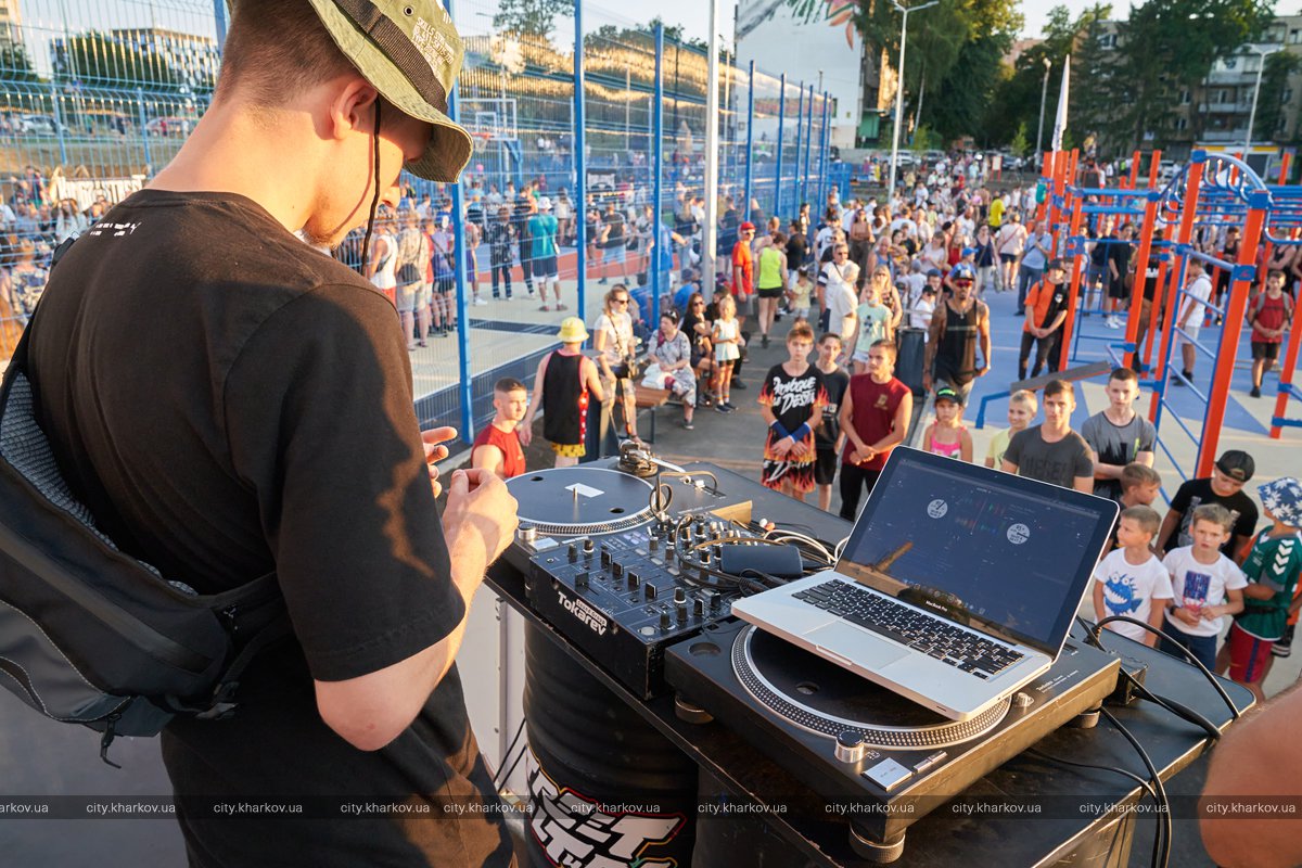 Самый большой в Украине: на Салтовке открыли урбан-парк фото 24 23