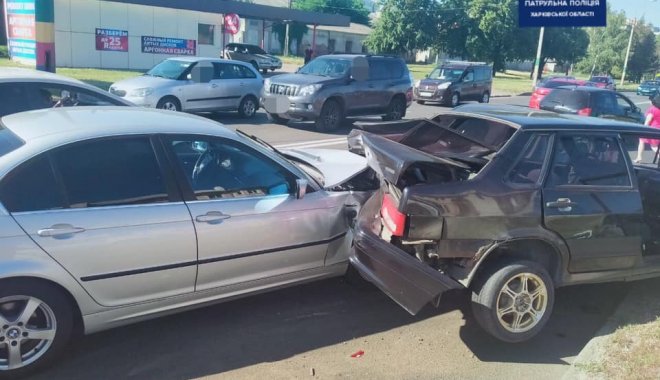ДТП на Салтовке 02.07.2020. Фото: патрульная полиция