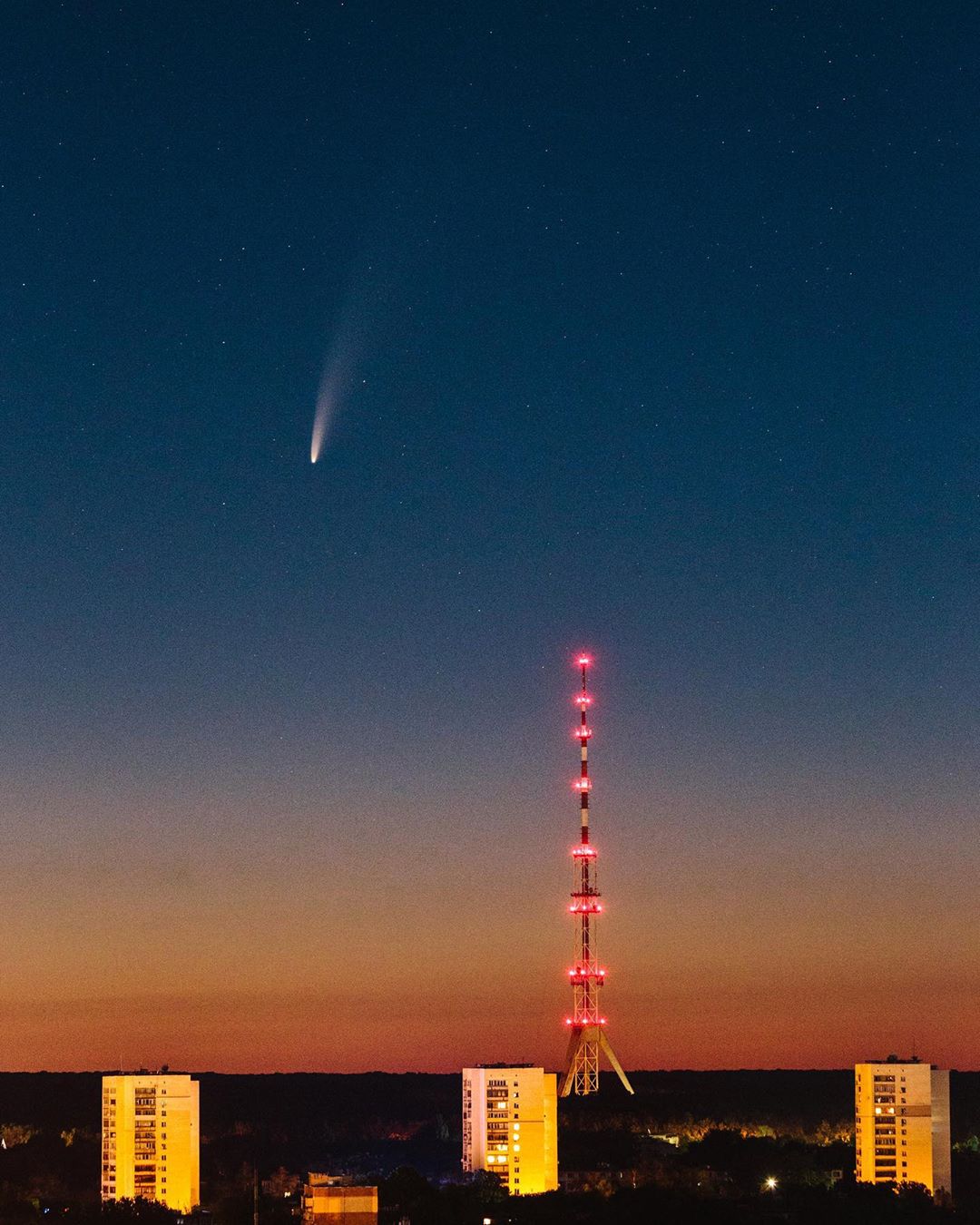 Nad Harkovom Proletaet Kometa Neowise Kak Nablyudat Foto Harkov Vgorode Ua