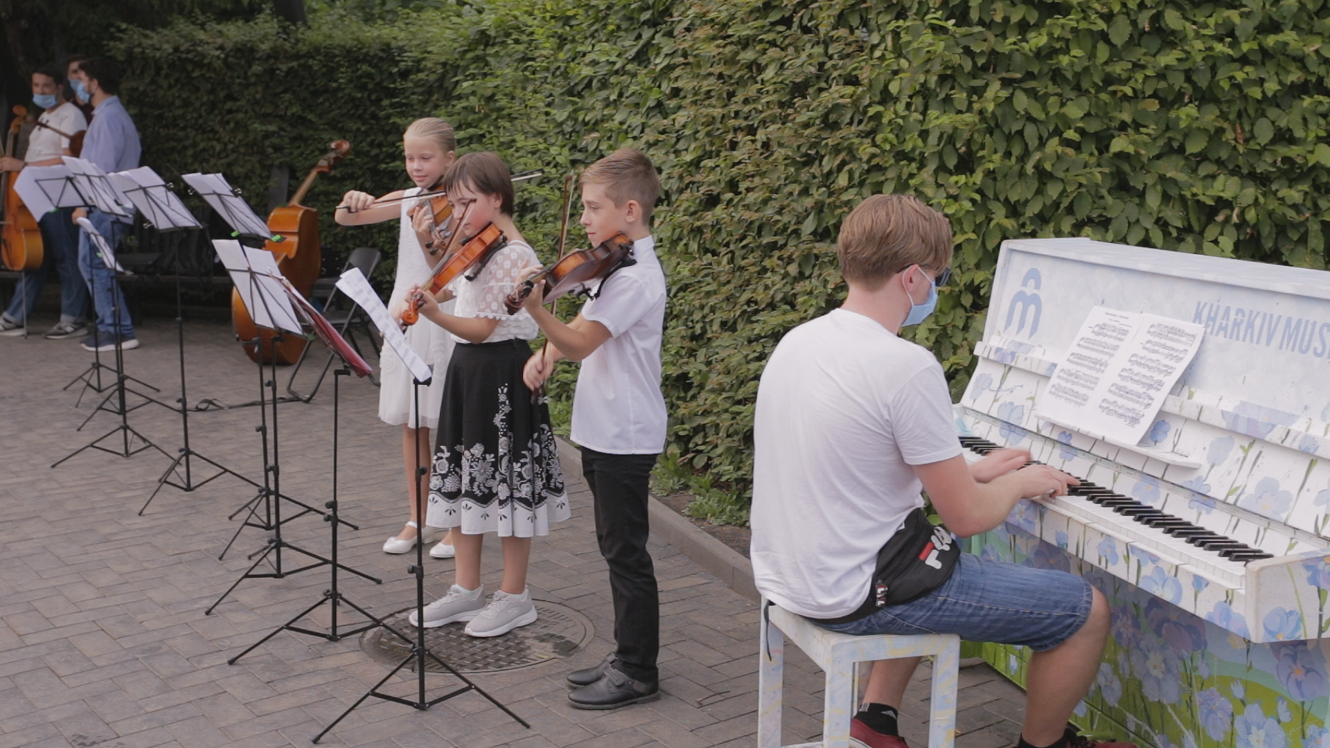 В Саржином яру дети сыграли концерт в рамках KharkivMusicFest