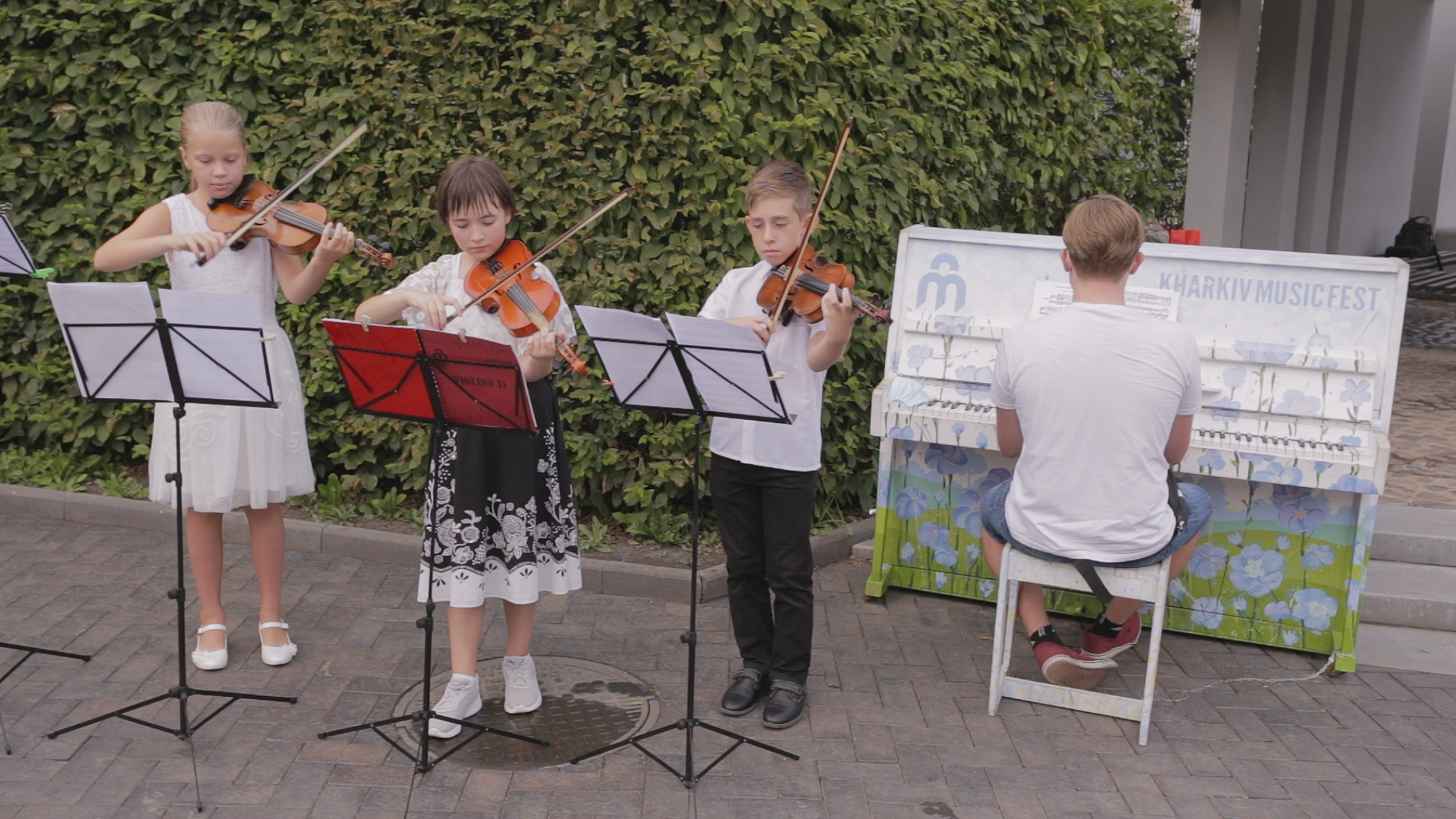 В Саржином яру дети сыграли концерт в рамках KharkivMusicFest