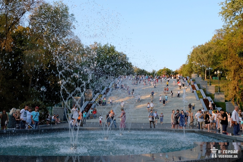 От "Зеркальной струи" до Привокзальной площади: как строились харьковские фонтаны фото 1