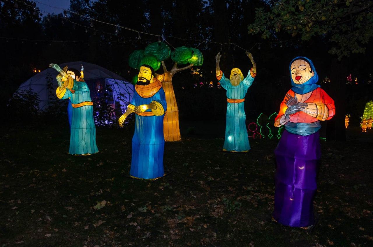 Панды, фламинго, шоу акробатов: в Харькове стартовал Фестиваль гигантских китайских фонарей (фоторепортаж) фото 17 16