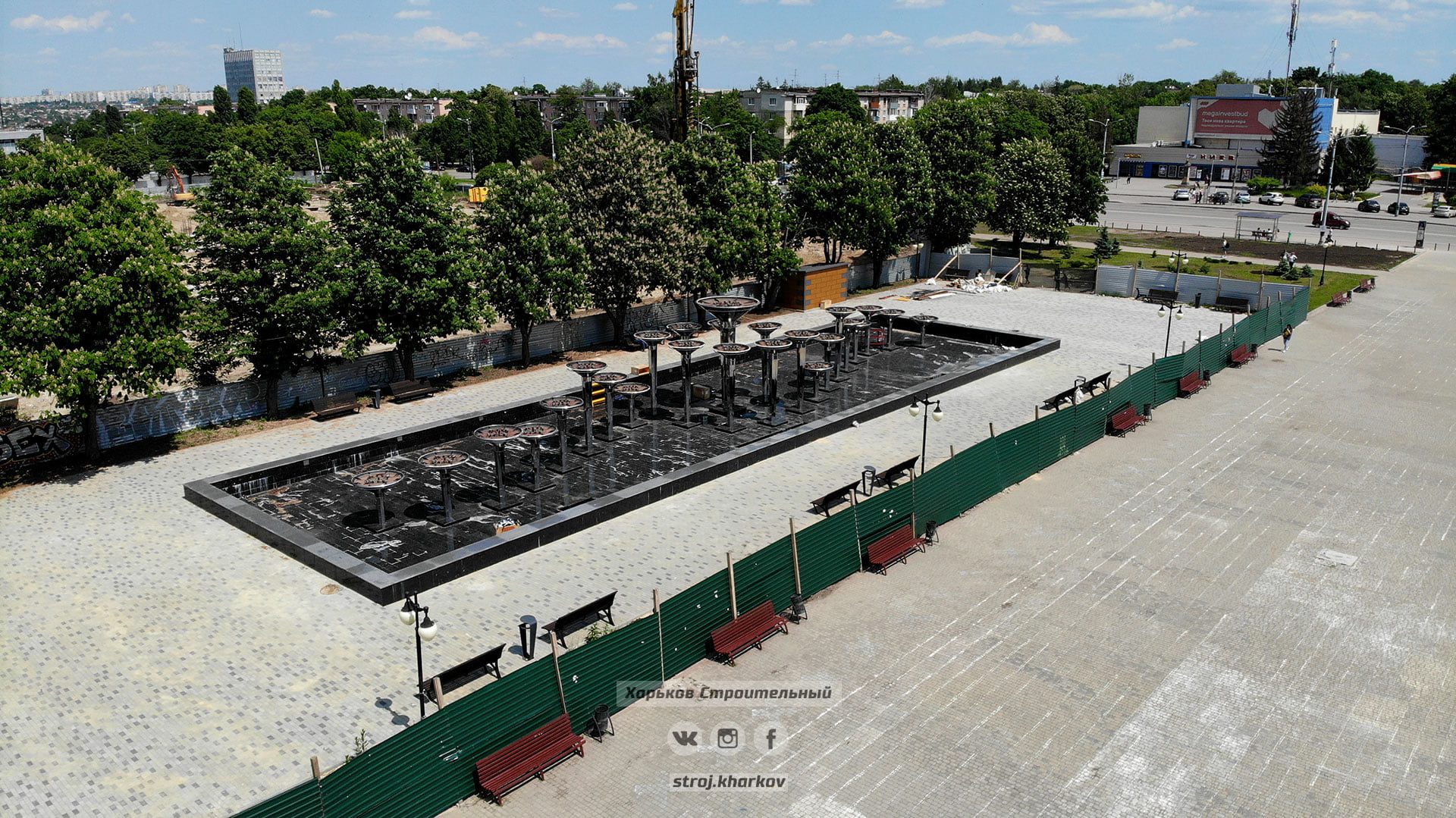 В современном стиле: Олимпийский фонтан возле Дворца спорта заработал после реконструкции фото 2 1