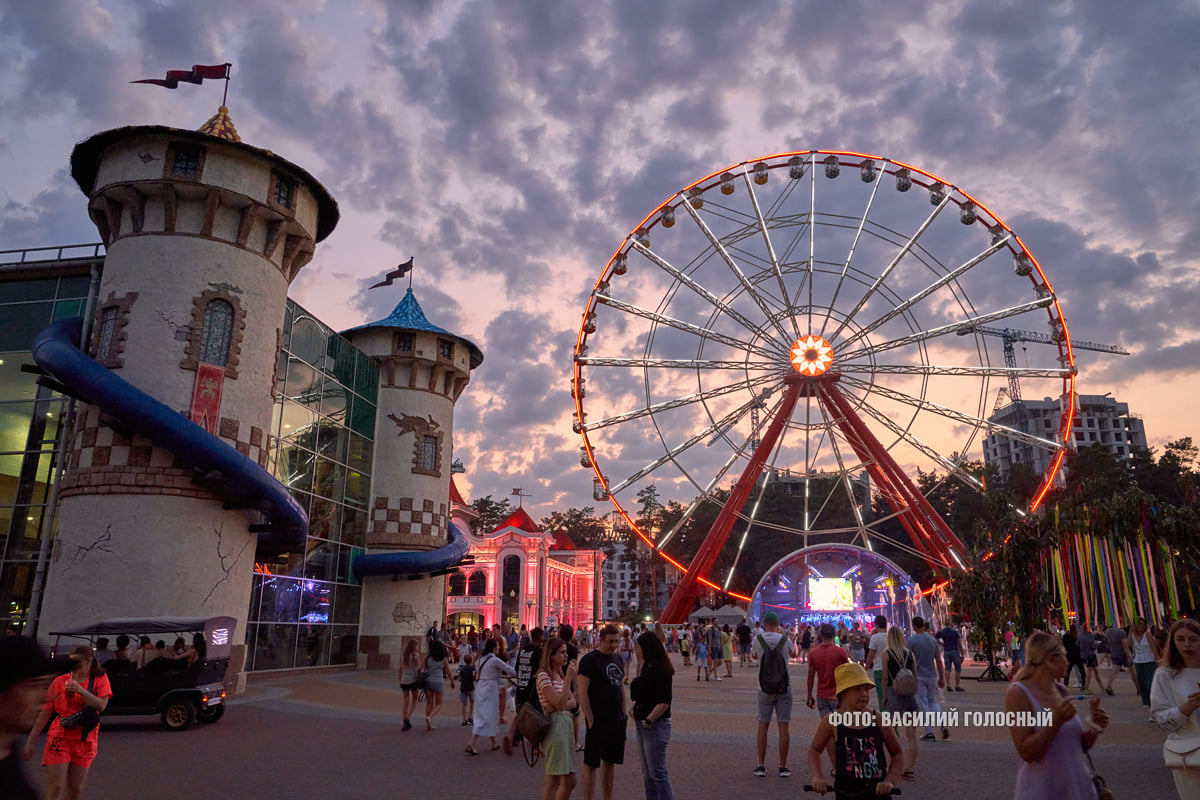 Венки, русалка, файер-шоу: как харьковчане отпраздновали Ивана Купала фото 5 4