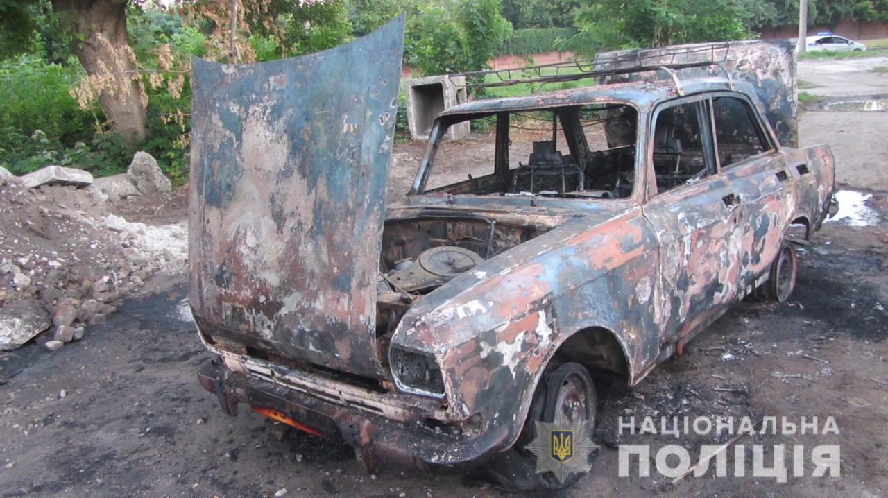 Уничтожали улики: в Харькове подростки угнали автомобиль и сожгли его  (фото) - Харьков Vgorode.ua