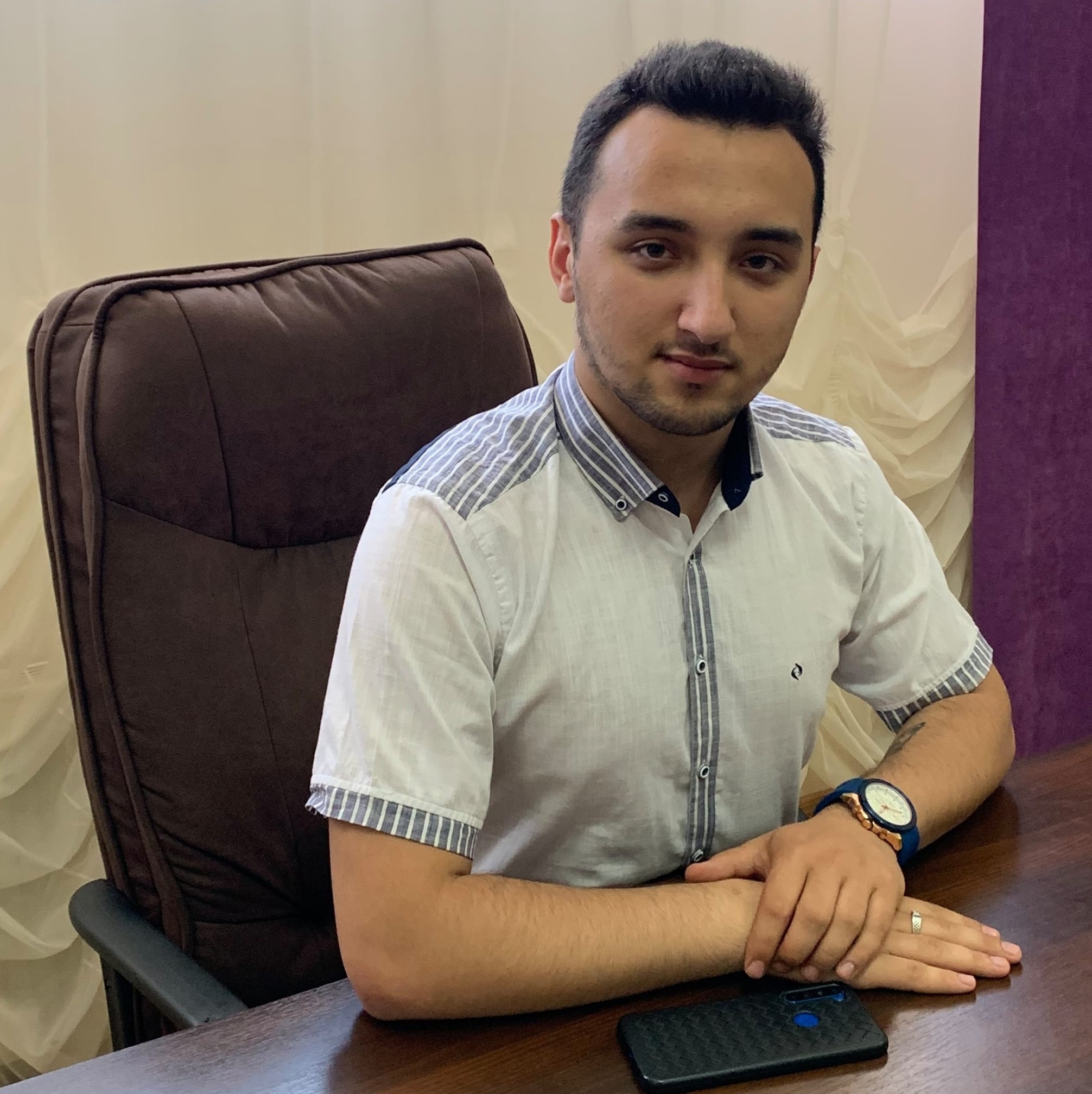 В друзьях — политики: харьковчанин Артур Газиев, убивший тещу пивной кружкой, оказался общественным активистом фото 8 7