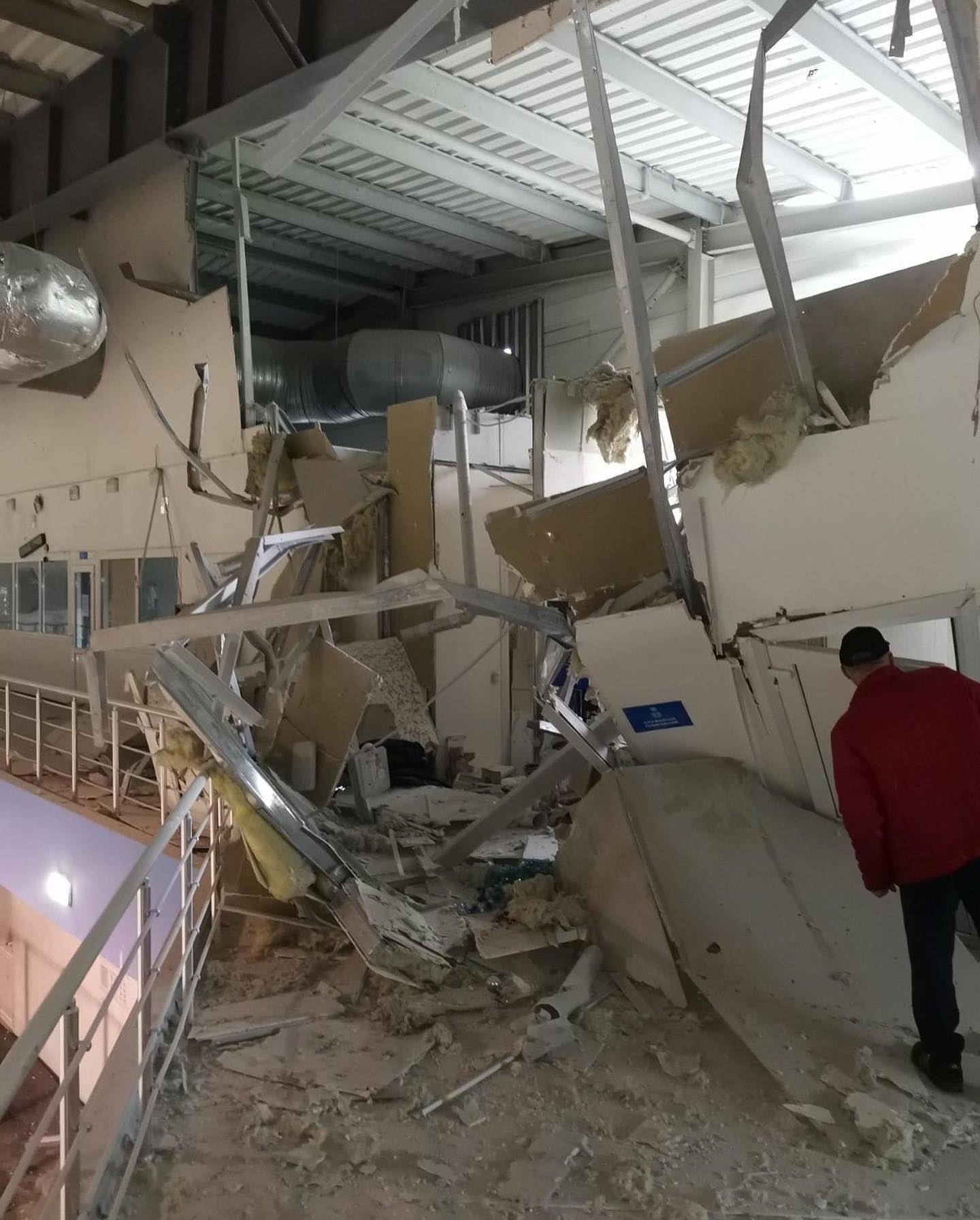 Росіяни зруйнували льодовий комплекс "Салтівський лід".