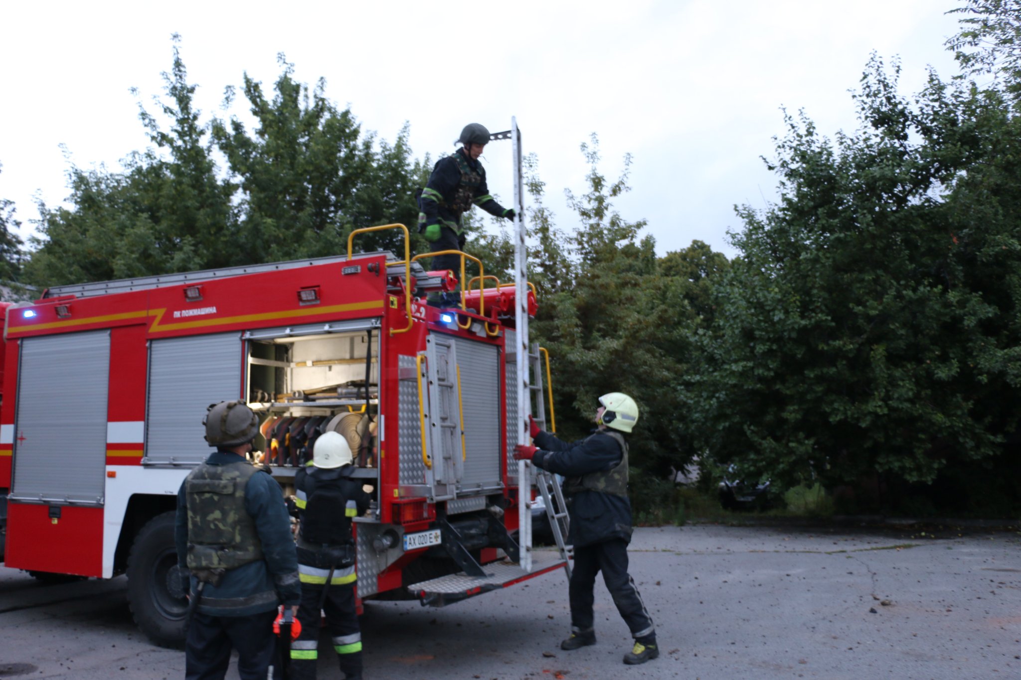 Росіяни обстріляли Слобідський район Харкова.