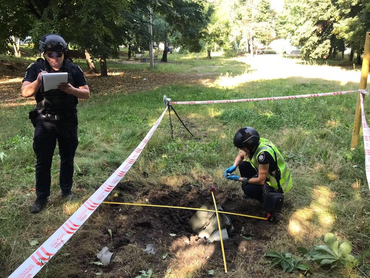 Салтівку обстріляли з "Ураганів": поранений помер у лікарні.