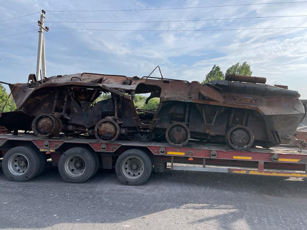 Уничтоженную в Харьковской области военную технику россиян отправили на 