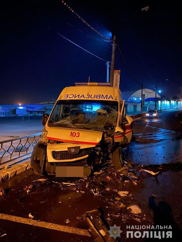 ДТП со "скорой" в Харькове. Фото: hk.npu.gov.ua