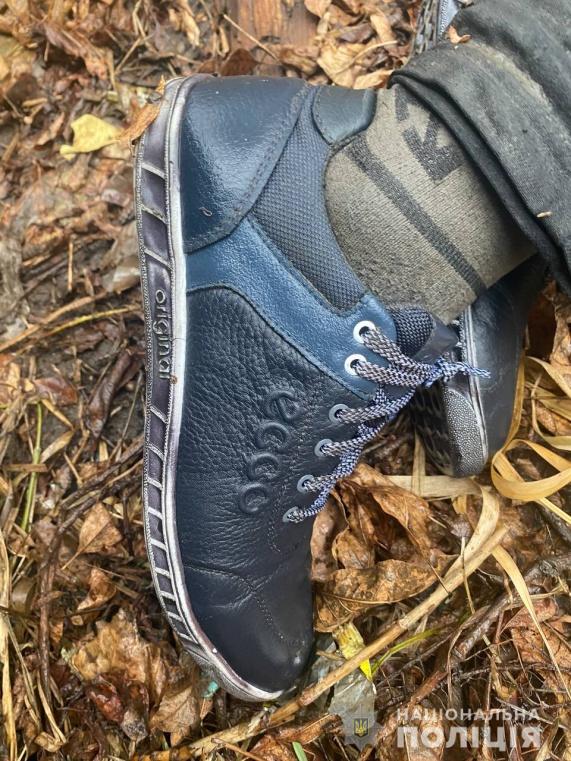 Полиция простит харьковчан опознать убитого мужчину.