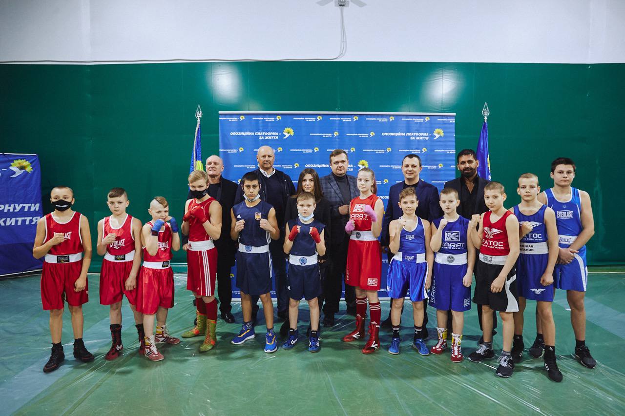 Спортсменам &mdash; от 9 лет: депутаты ОПЗЖ в Харькове поддержали боксерский турнир фото 2 1