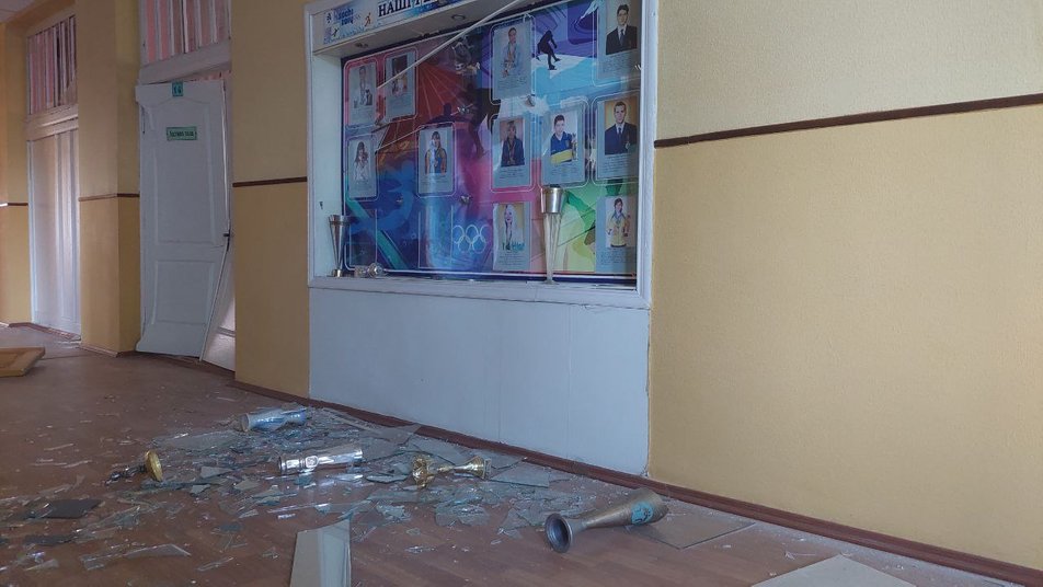 Ночной обстрел Харькова 7 июля: россияне попали в школу для детей с нарушением зрения.